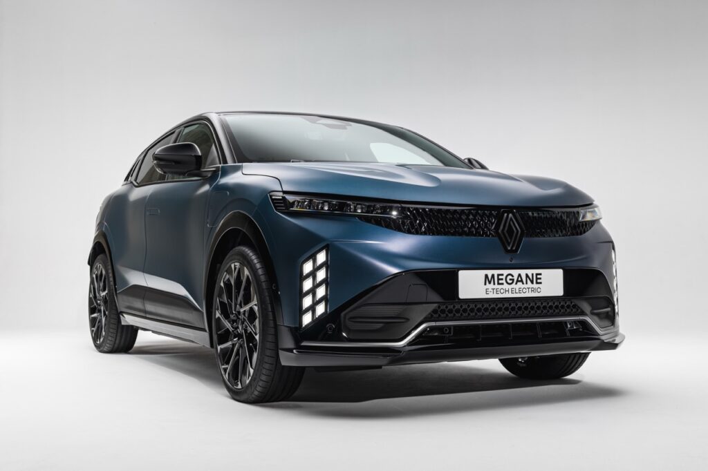 Yeni Renault Megane E-Tech Electric Makyajlandı: İşte 2026 Özellikleri ve Menzili!