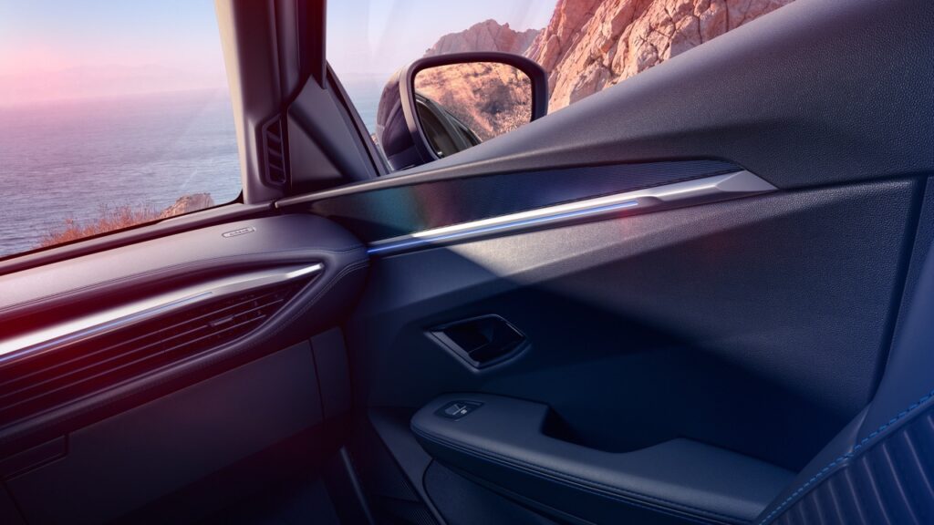 Yeni Renault Megane E-Tech Electric Makyajlandı: İşte 2026 Özellikleri ve Menzili!