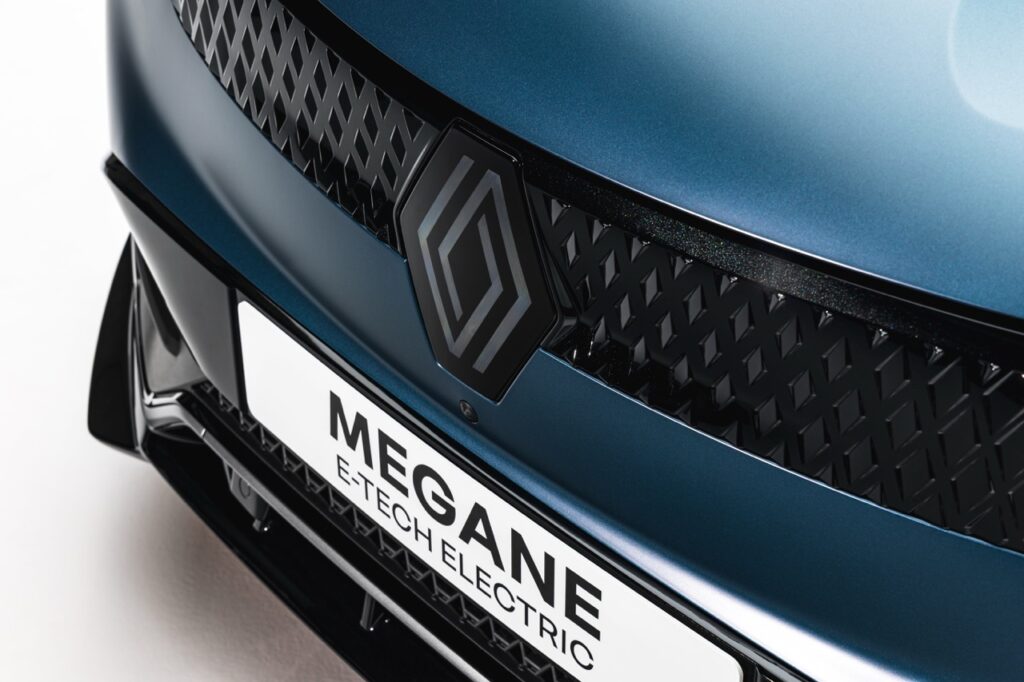 Yeni Renault Megane E-Tech Electric Makyajlandı: İşte 2026 Özellikleri ve Menzili!