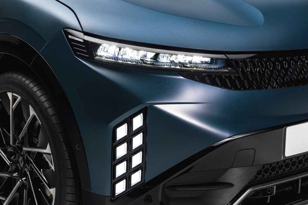 Yeni Renault Megane E-Tech Electric Makyajlandı: İşte 2026 Özellikleri ve Menzili!