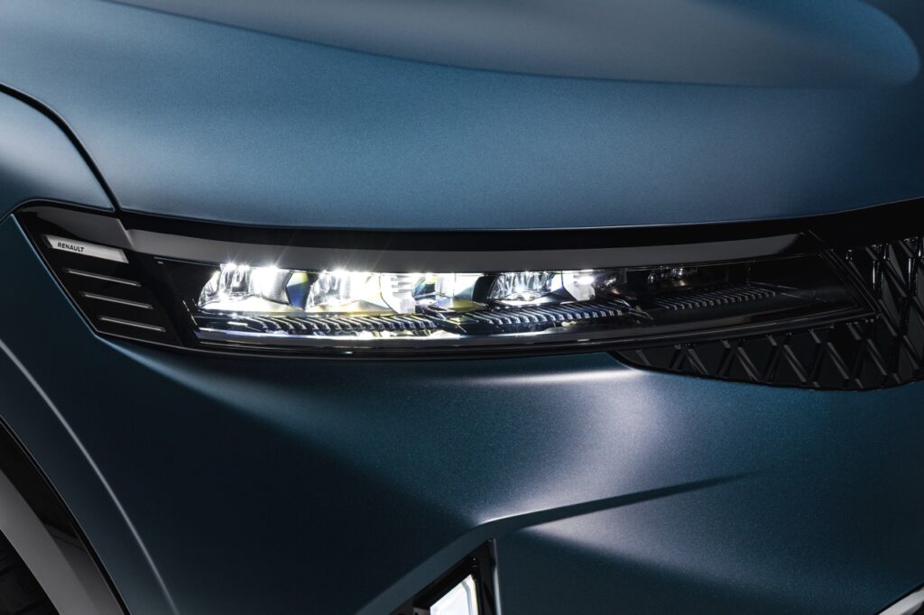 Yeni Renault Megane E-Tech Electric Makyajlandı: İşte 2026 Özellikleri ve Menzili!