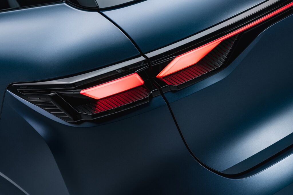 Yeni Renault Megane E-Tech Electric Makyajlandı: İşte 2026 Özellikleri ve Menzili!