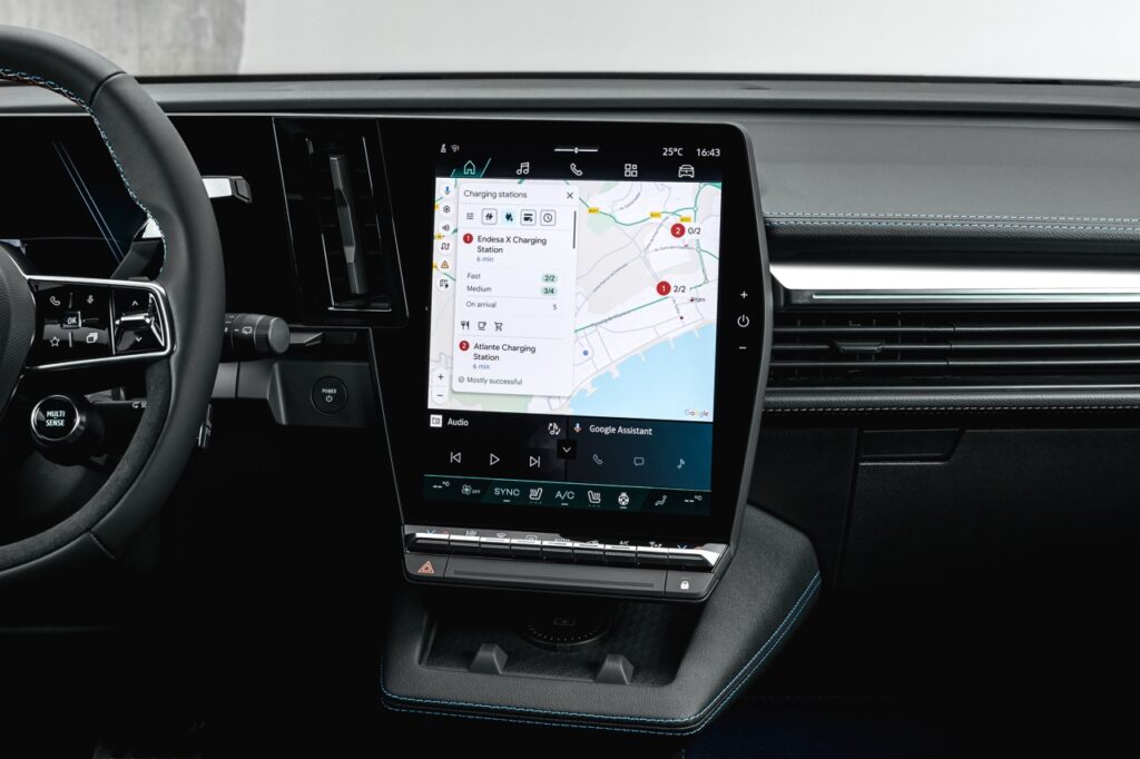 Yeni Renault Megane E-Tech Electric Makyajlandı: İşte 2026 Özellikleri ve Menzili!