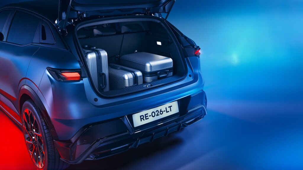 Yeni Renault Megane E-Tech Electric Makyajlandı: İşte 2026 Özellikleri ve Menzili!