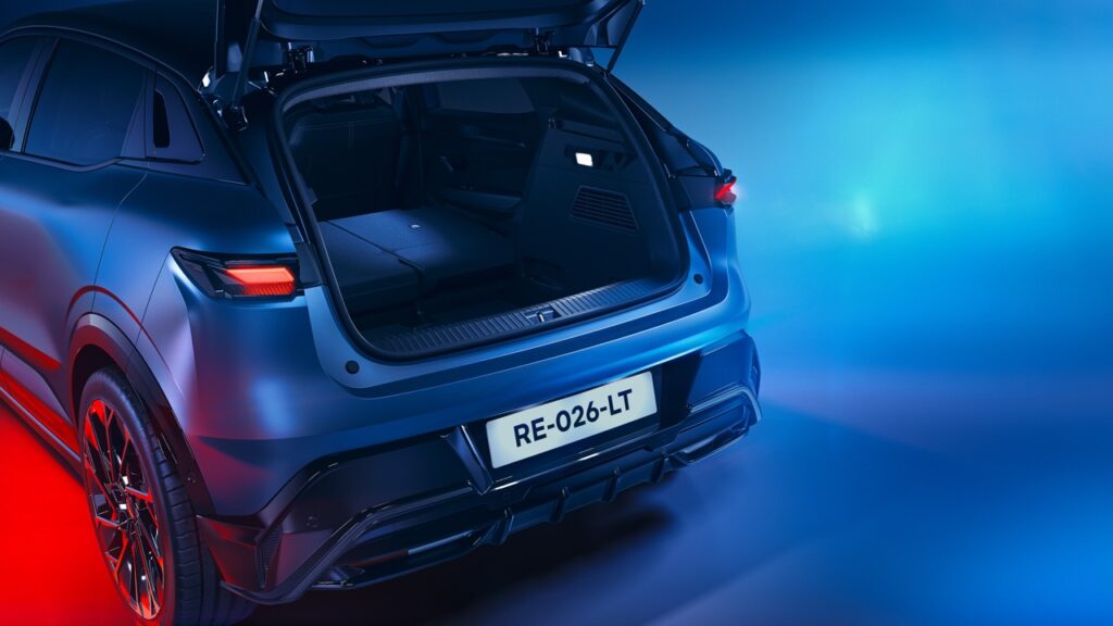 Yeni Renault Megane E-Tech Electric Makyajlandı: İşte 2026 Özellikleri ve Menzili!