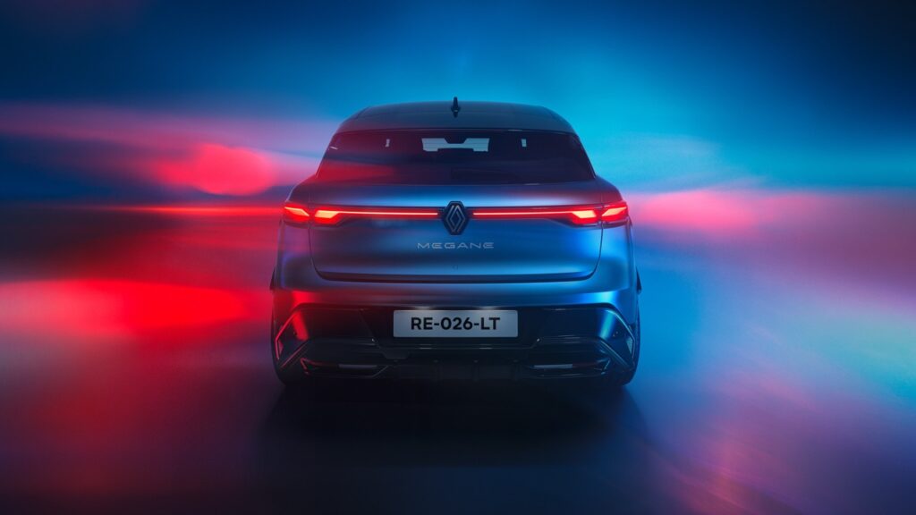 Yeni Renault Megane E-Tech Electric Makyajlandı: İşte 2026 Özellikleri ve Menzili!