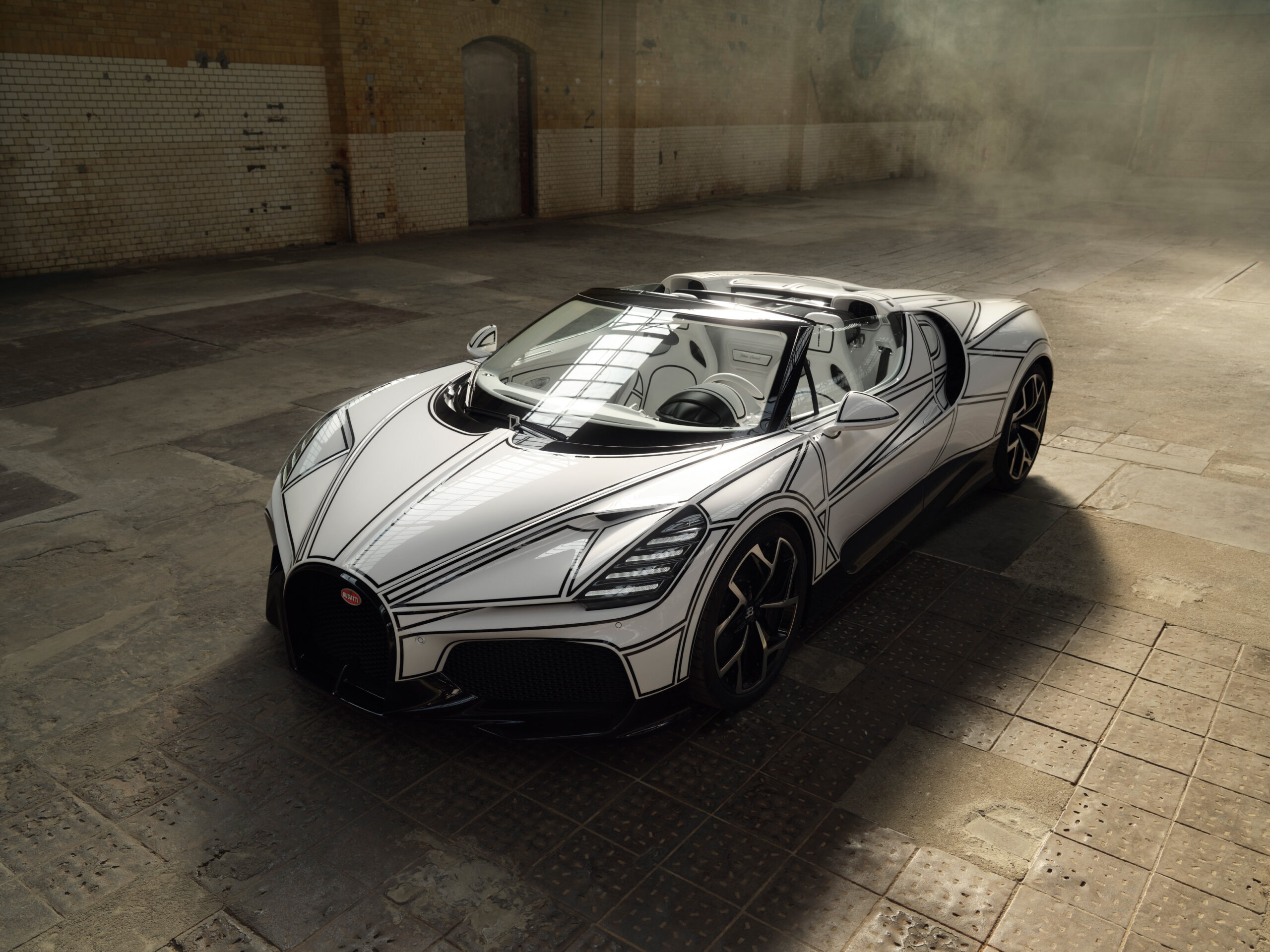 Bugatti W16 Mistral Blanc Éternel: Gerçek Porselen Detaylı Hiper Otomobil