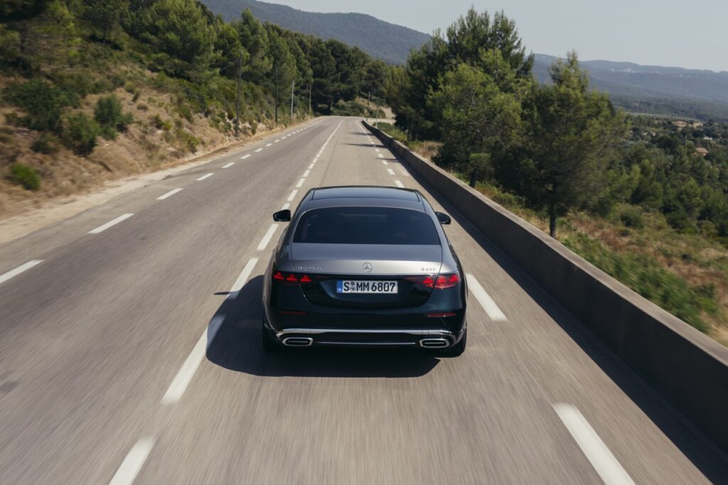 Yeni Mercedes-Maybach S-Class Tanıtıldı: İşte Tüm Özellikleri!