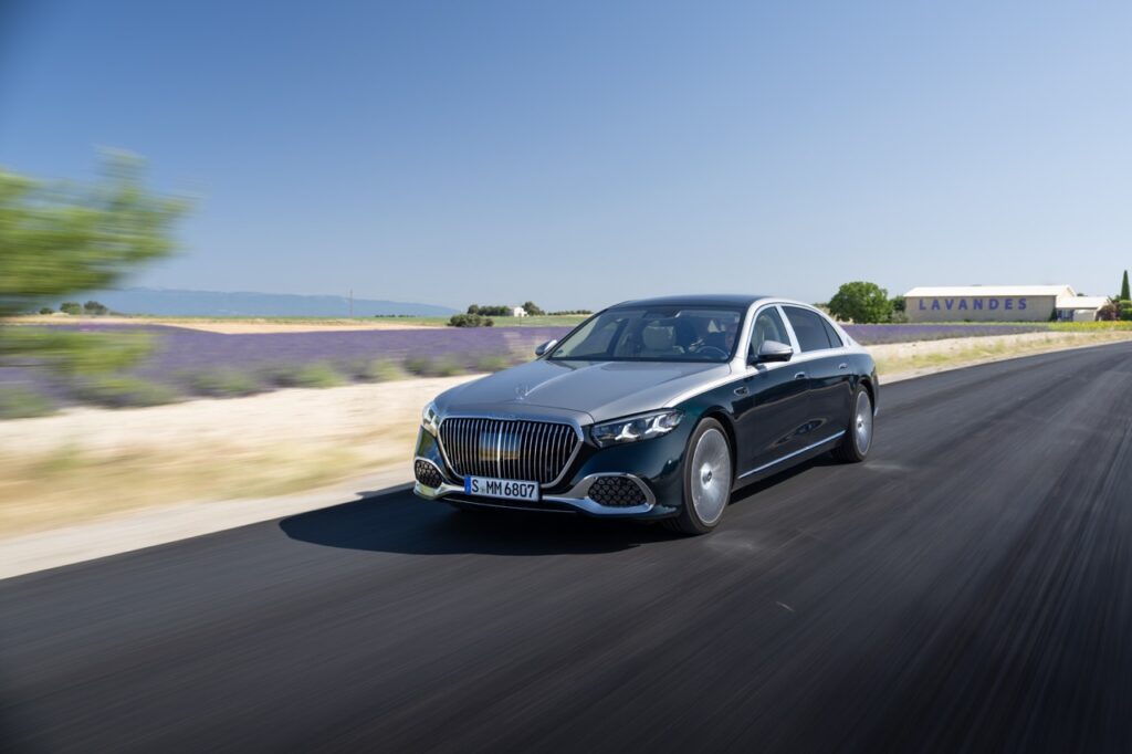 Yeni Mercedes-Maybach S-Class Tanıtıldı: İşte Tüm Özellikleri!