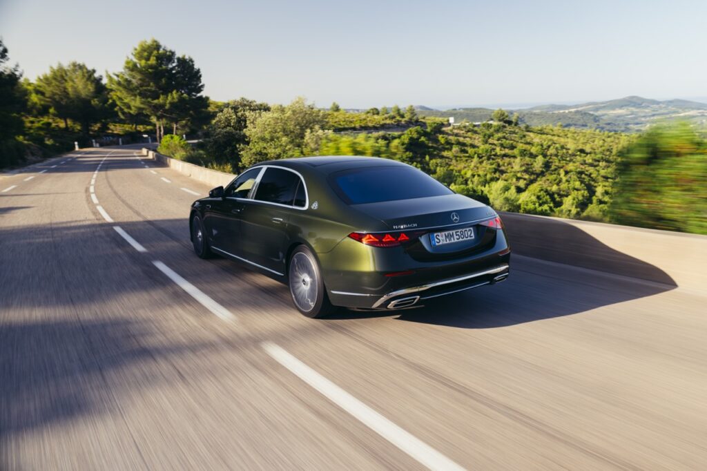 Yeni Mercedes-Maybach S-Class Tanıtıldı: İşte Tüm Özellikleri!