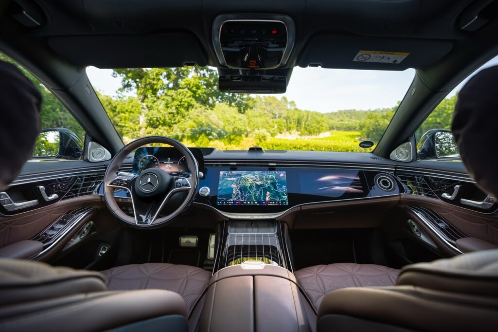 Yeni Mercedes-Maybach S-Class Tanıtıldı: İşte Tüm Özellikleri!
