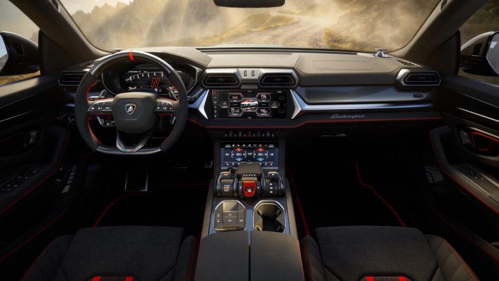 Dünyanın En Hızlı Süper SUV’u Sahneye Çıktı: Karşınızda Hibrit Lamborghini Urus SE Performante