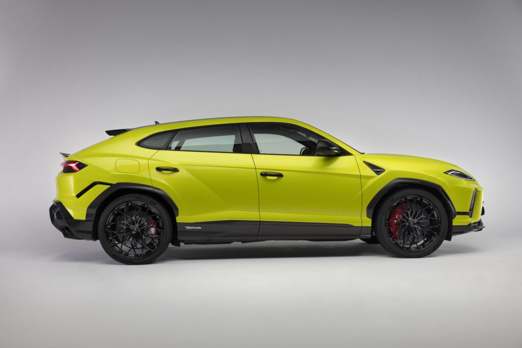 Dünyanın En Hızlı Süper SUV’u Sahneye Çıktı: Karşınızda Hibrit Lamborghini Urus SE Performante