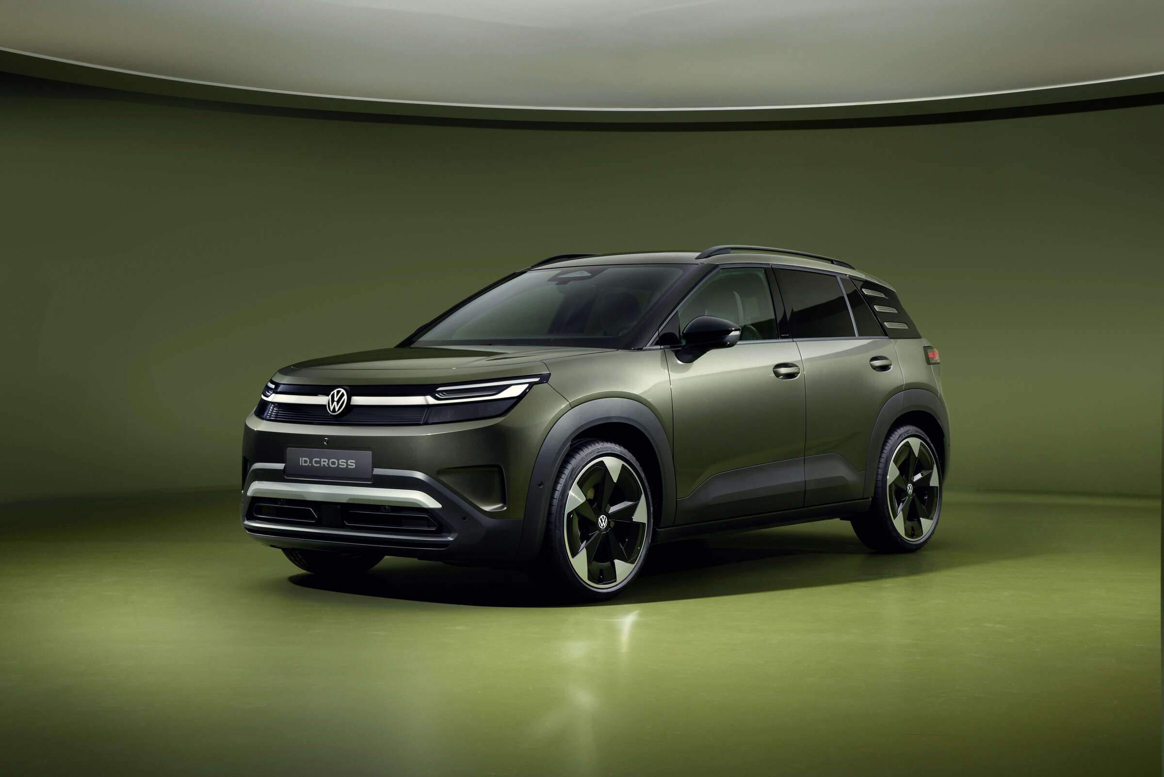 Volkswagen ID. Cross: En Uygun Fiyatlı Elektrikli SUV'da 427 km Menzil