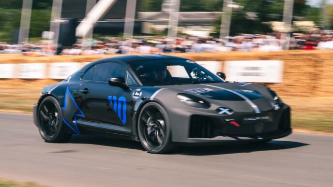 Alpine A110 Elektrikli Spor Araca Dair Her Şey: İptal Yok!