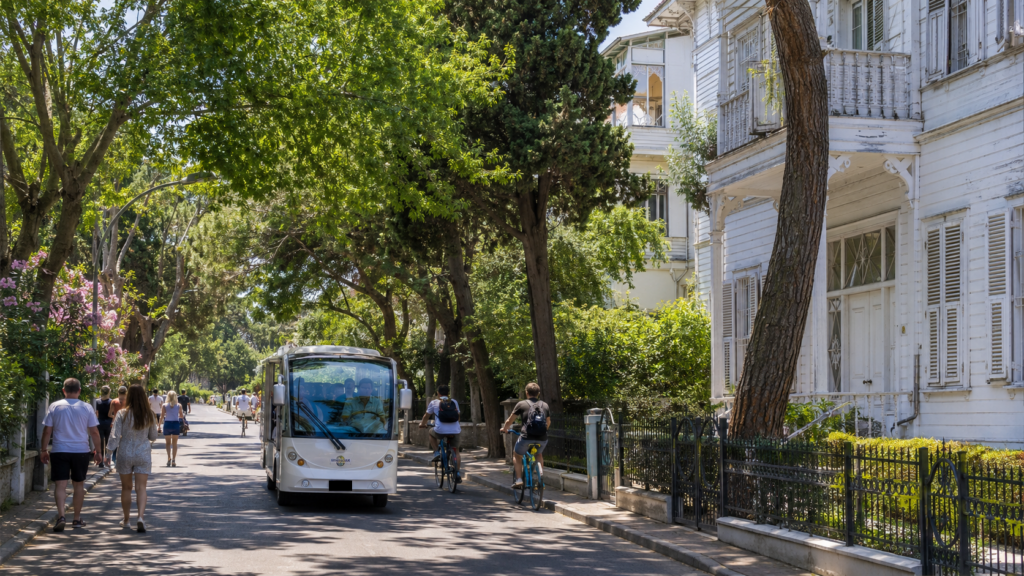 Büyükada’da Elektrikli Araç Kiralama Var mı? 2026 Ücretleri ve Şartları