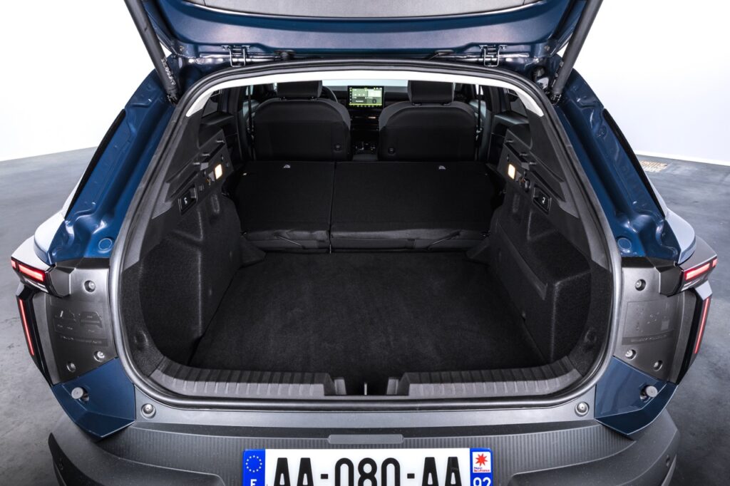 Yeni Dacia Striker, Aralık ayında Türkiye’de