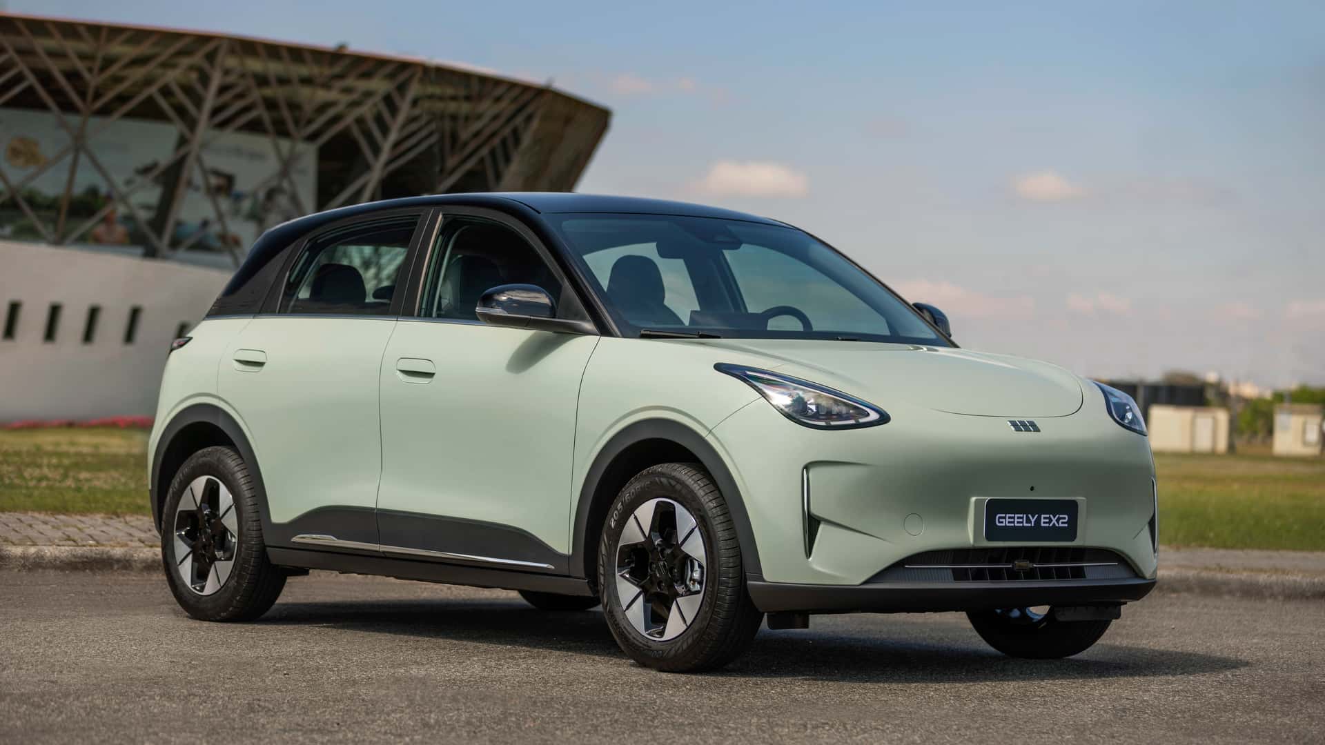 Geely E2 Satış Rekoru: Çin'in En Çok Satan Arabası Nasıl Başardı?