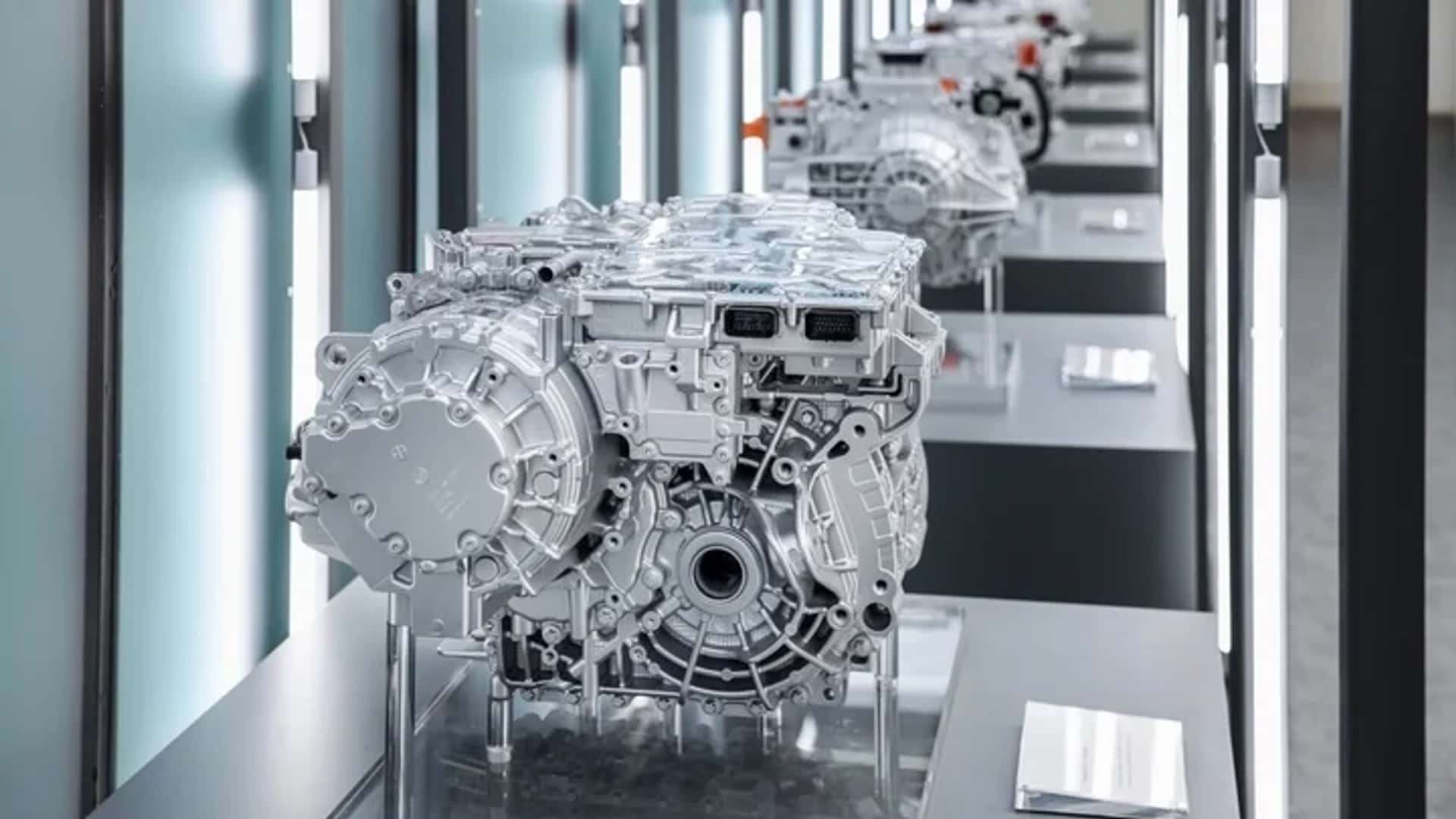 Geely Elektrikli Sürüş Sistemi: 16'sı 1 Arada Devrim