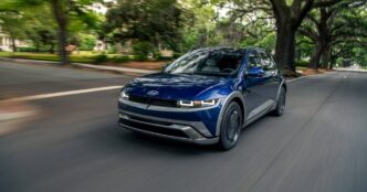 Hyundai IONIQ 5 Tükeniyor: Bayiler Stoksuz Kalıyor, Bekleme Listesi Başlıyor