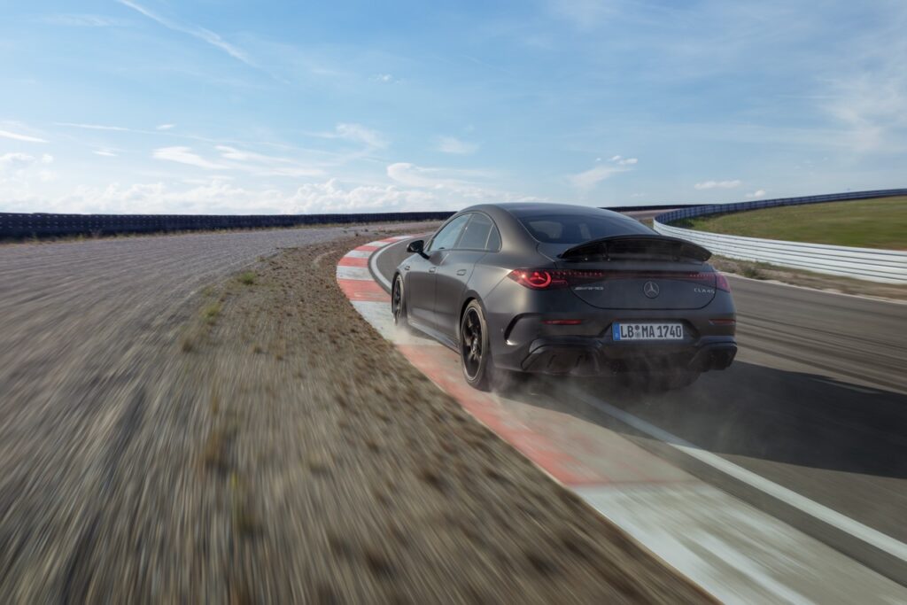 Elektrikli Canavar Sahneye Çıktı: Yeni Mercedes-AMG CLA 45 4MATIC+