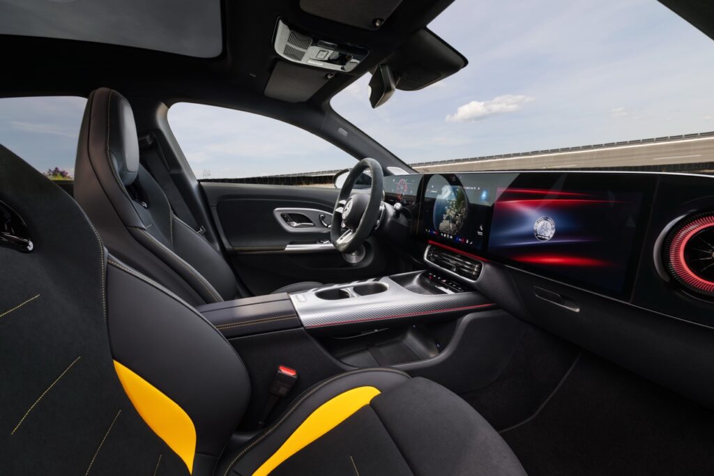 Elektrikli Canavar Sahneye Çıktı: Yeni Mercedes-AMG CLA 45 4MATIC+