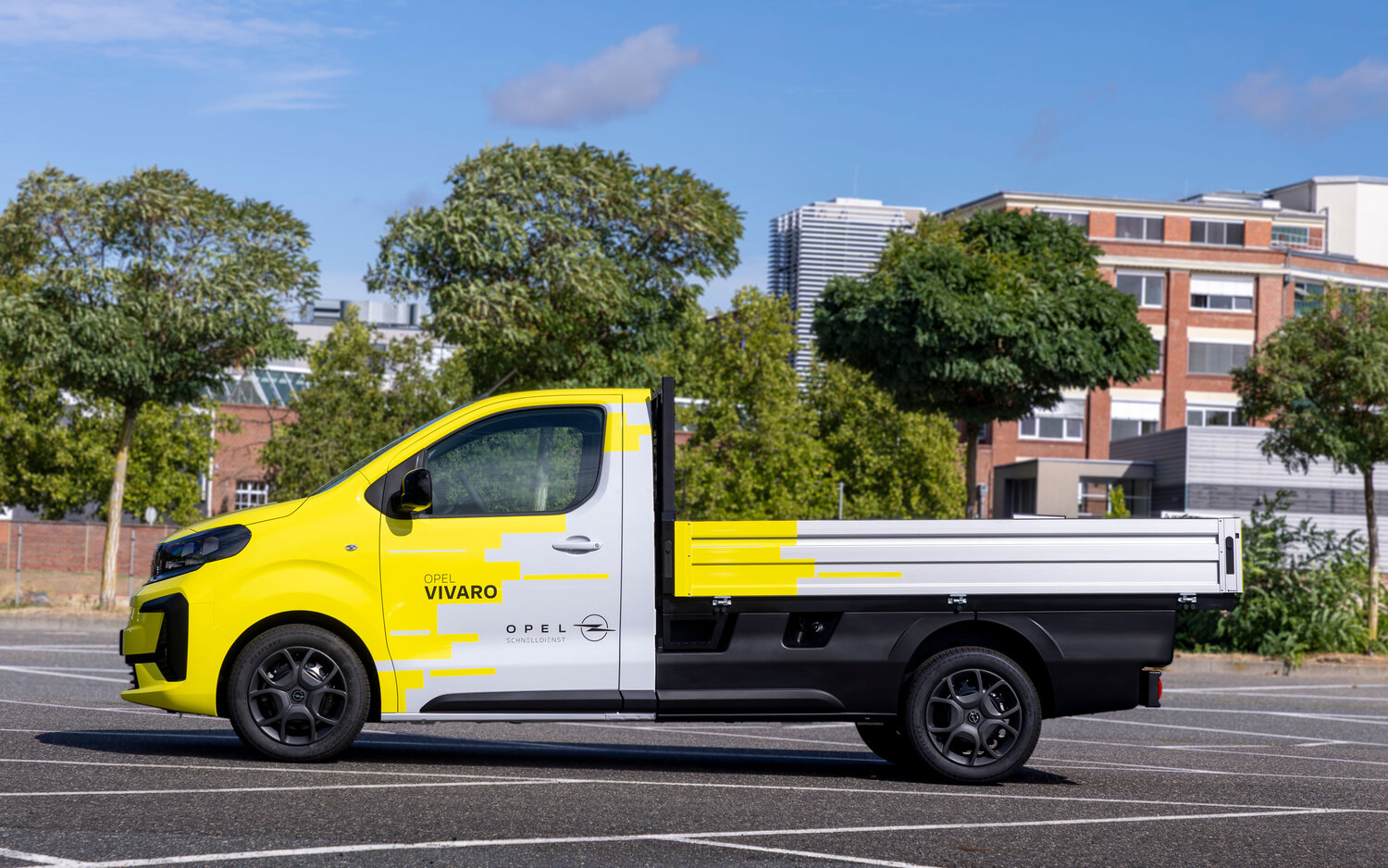 Opel Vivaro Kamyonet yan tasarım ve kasa yapısı