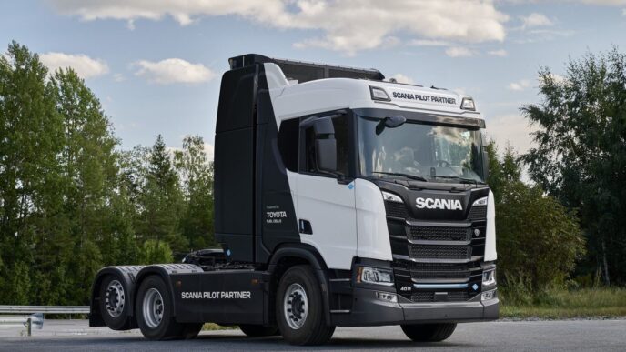Toyota hidrojen yakıt hücreli Scania Pilot Partner kamyonu
