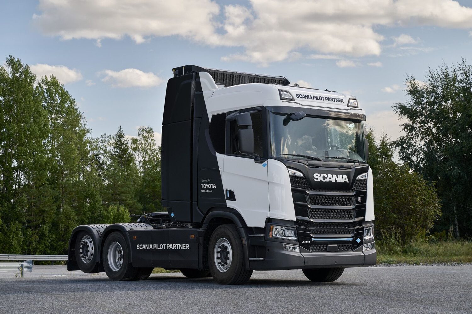 Toyota hidrojen yakıt hücreli Scania Pilot Partner kamyonu