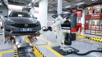 Altınay Robot'un GRASS teknolojisiyle araç plakası okuyan robot kolu