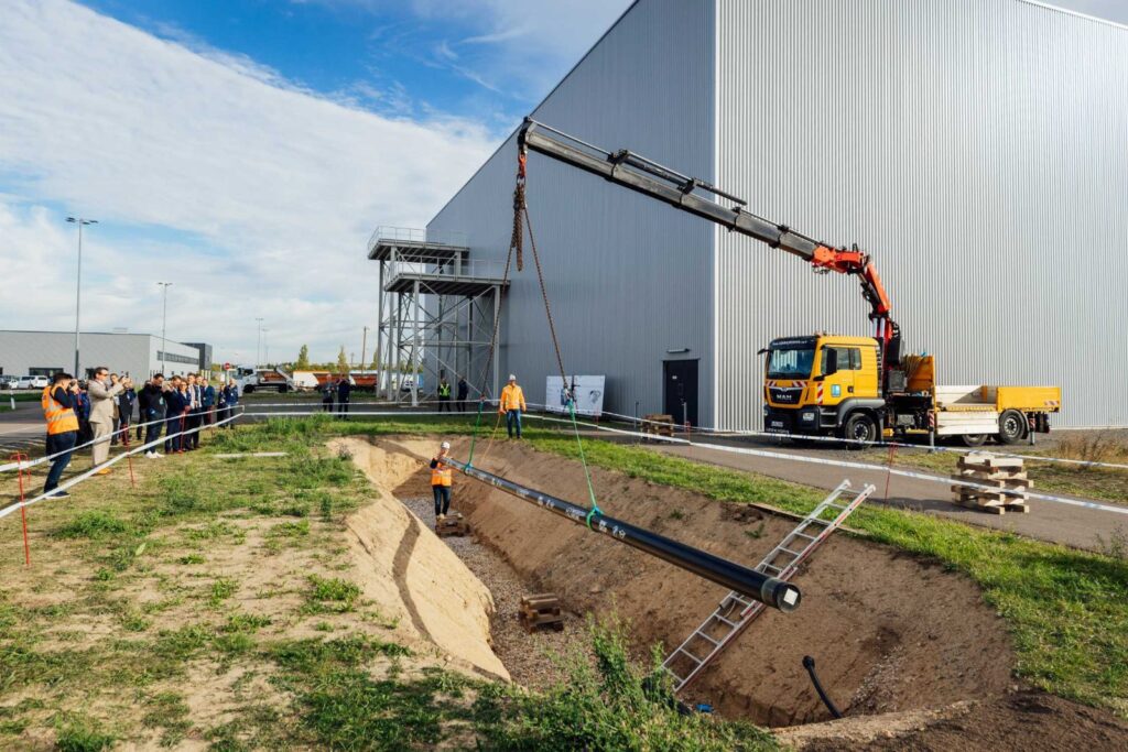 BMW Group Leipzig fabrikası yanında hidrojen boru hattı inşaat alanı