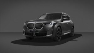 BMW X3 M50 xDrive Black Package ön üç çeyrek görünüm
