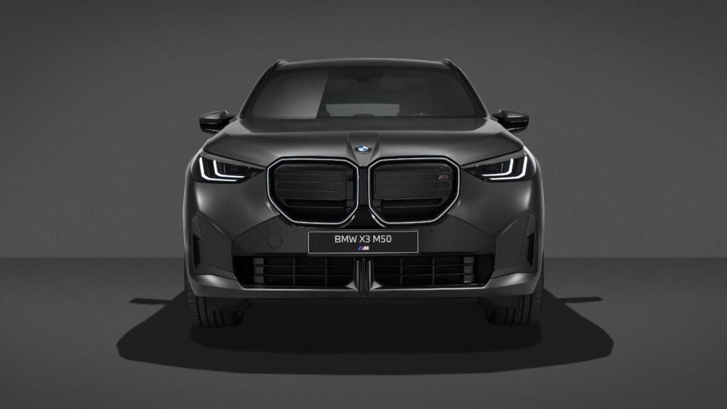 BMW X3 M50 xDrive Black Package ön görünüm