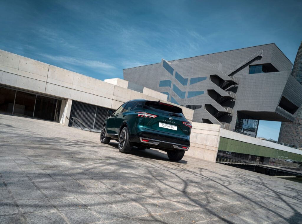 Nissan Qashqai arka görünüm